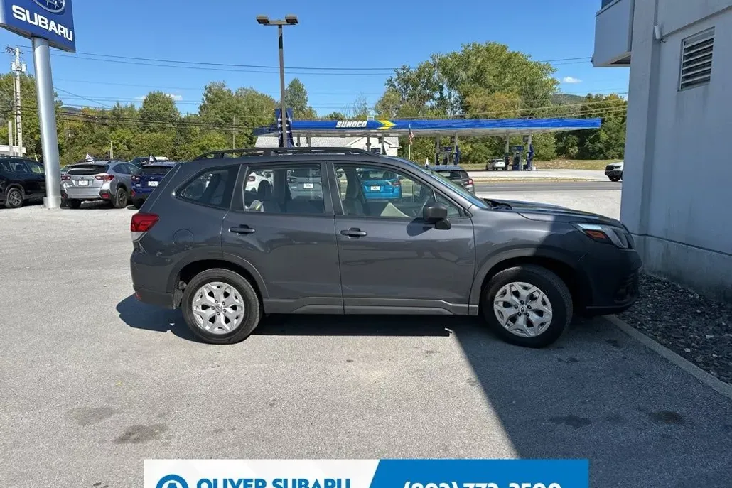 2023 Subaru Forester Base photo 1