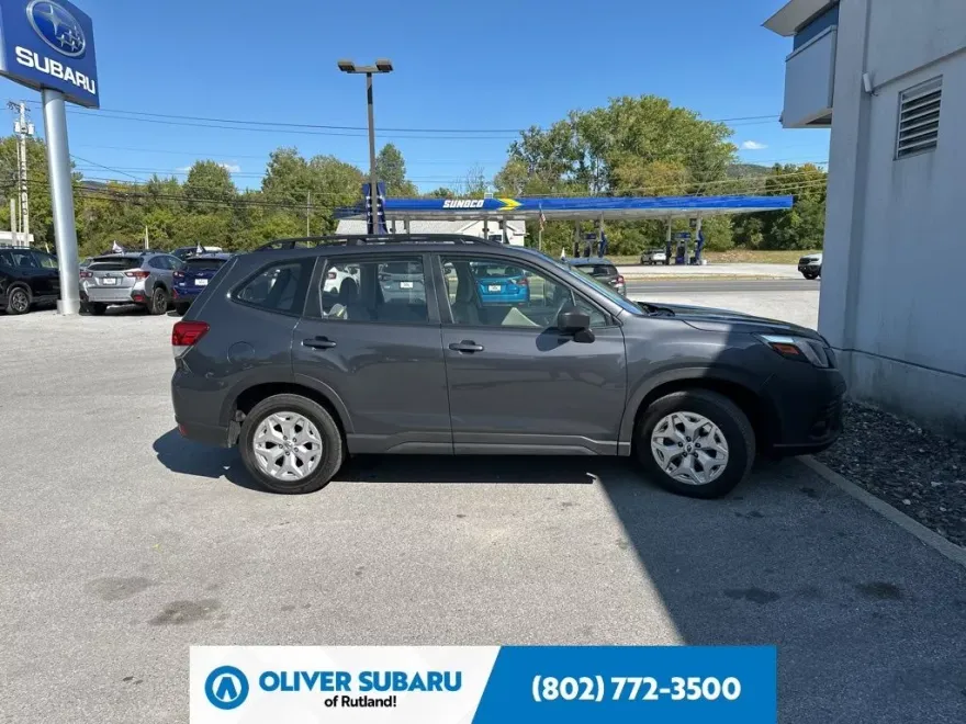 2023 Subaru Forester Base photo 1