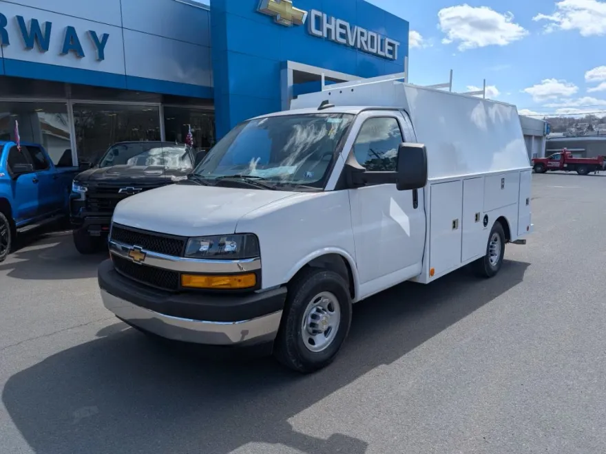 2024 Chevrolet Express 3500 Cutaway Van photo 1