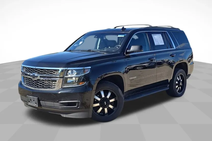 2016 Chevrolet Tahoe LT photo 1