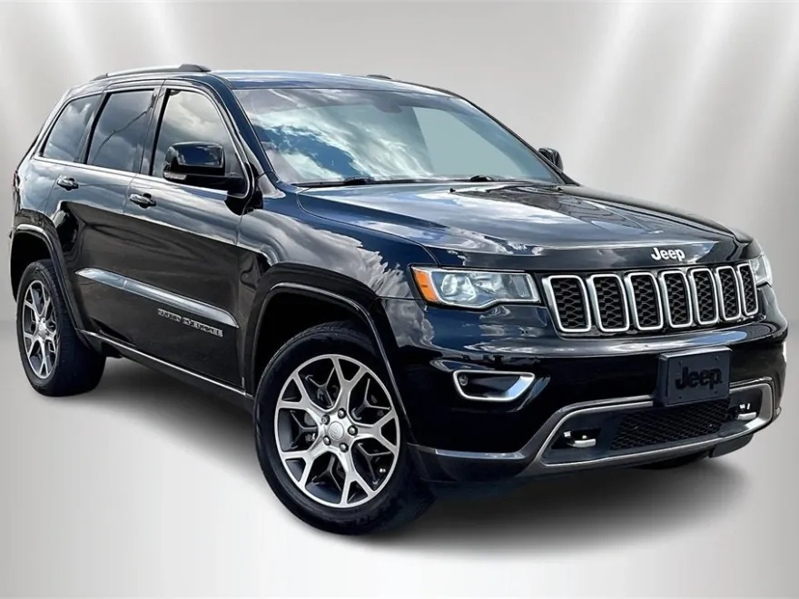 2018 Jeep Grand Cherokee Sterling Edition photo 1