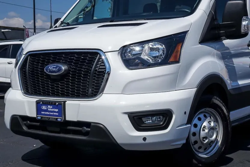 2024 Ford Transit Passenger XLT photo 1