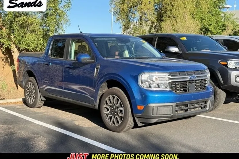 2023 Ford Maverick Lariat photo 1