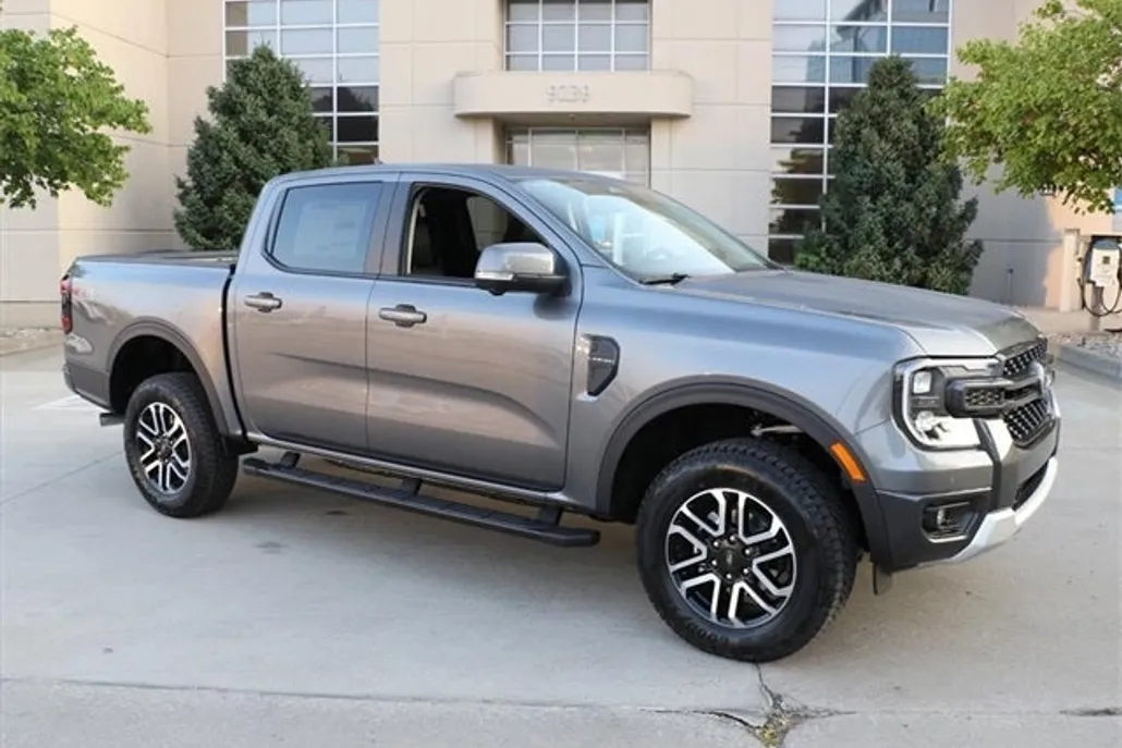 2025 Ford Ranger Lariat photo 1