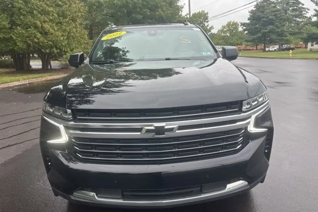 2022 Chevrolet Tahoe LT photo 1