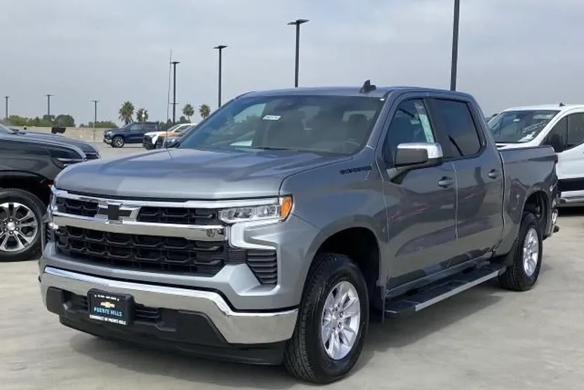 2026 Chevrolet Silverado 1500 LT photo 1