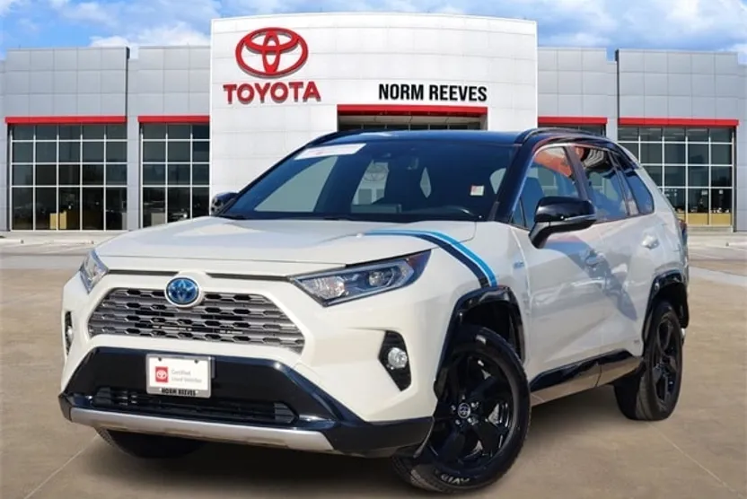 2019 Toyota RAV4 Hybrid XSE photo 1