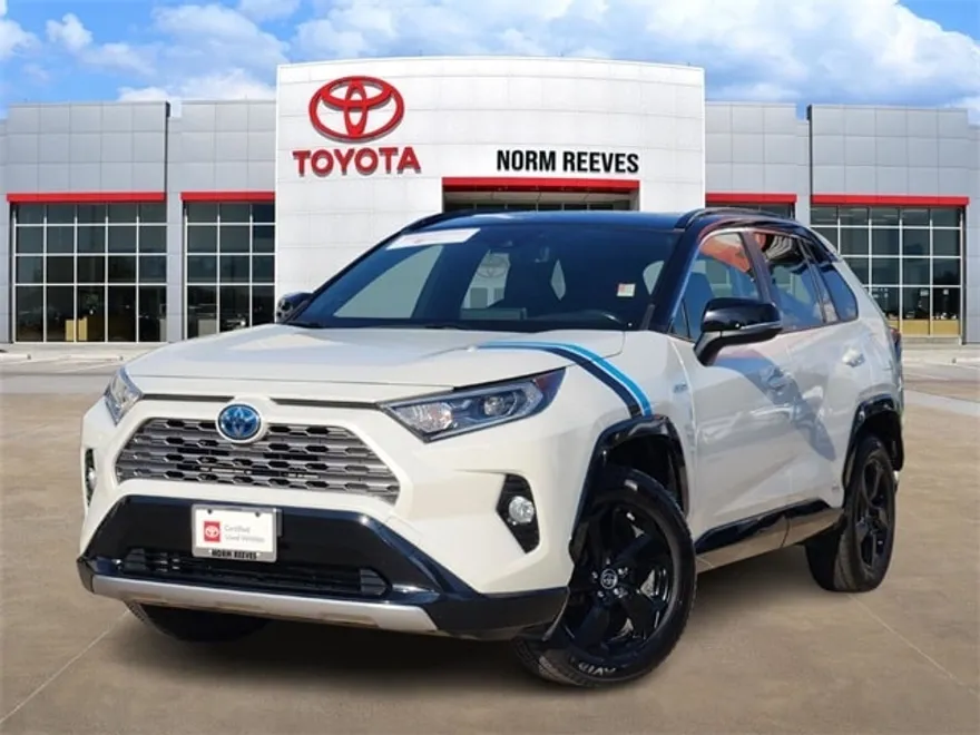 2019 Toyota RAV4 Hybrid XSE photo 1