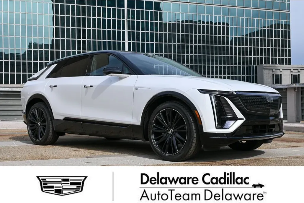 2025 Cadillac Lyriq Sport photo 1