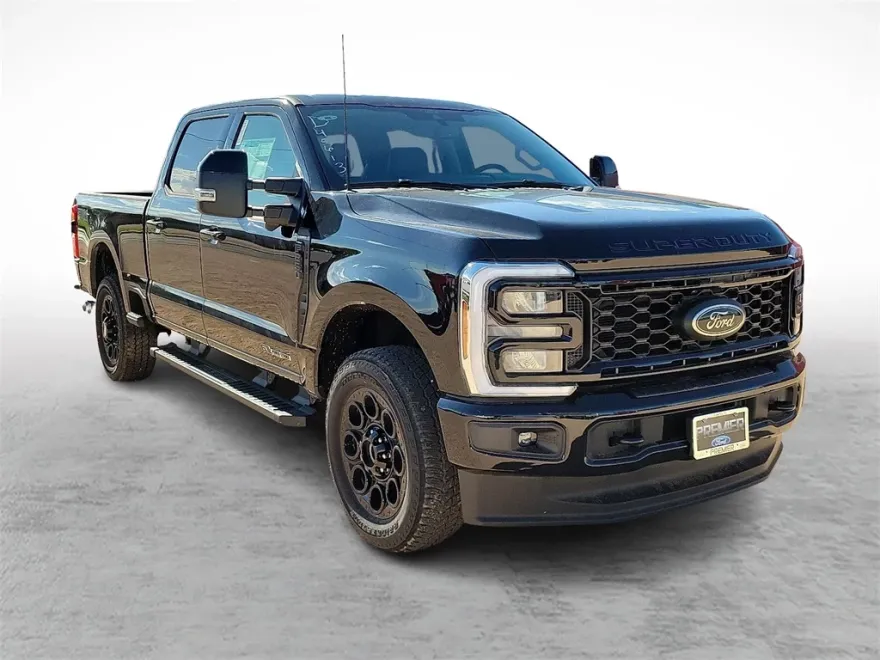 2025 Ford F-250 photo 1