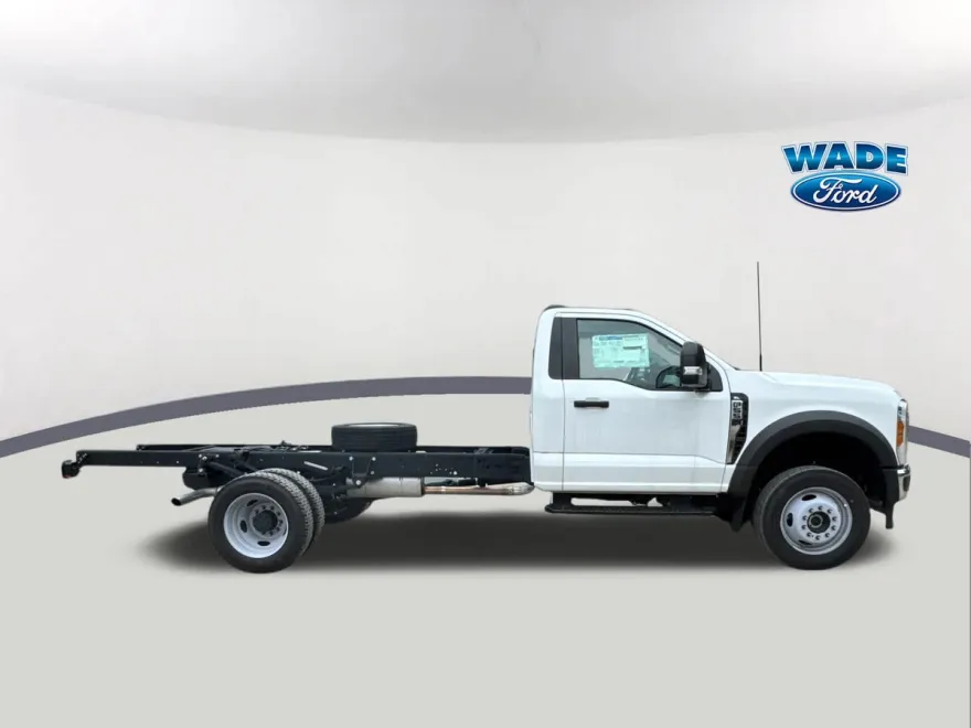 2024 Ford F-550 XL photo 1