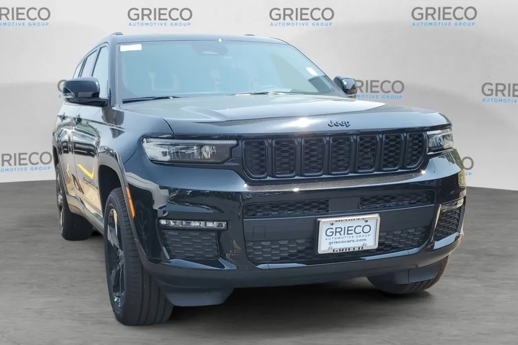 2025 Jeep Grand Cherokee Limited photo 1