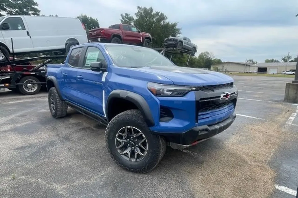 2026 Chevrolet Colorado ZR2 photo 1
