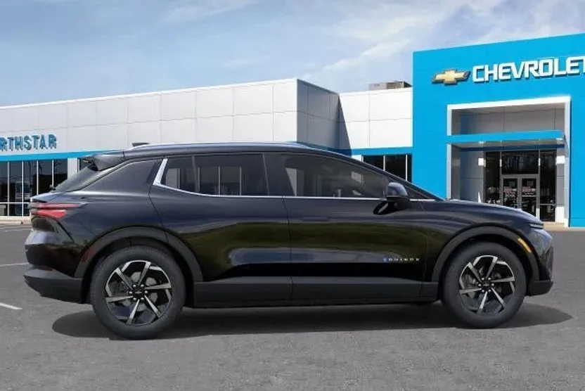 2026 Chevrolet Equinox EV 1LT photo 1