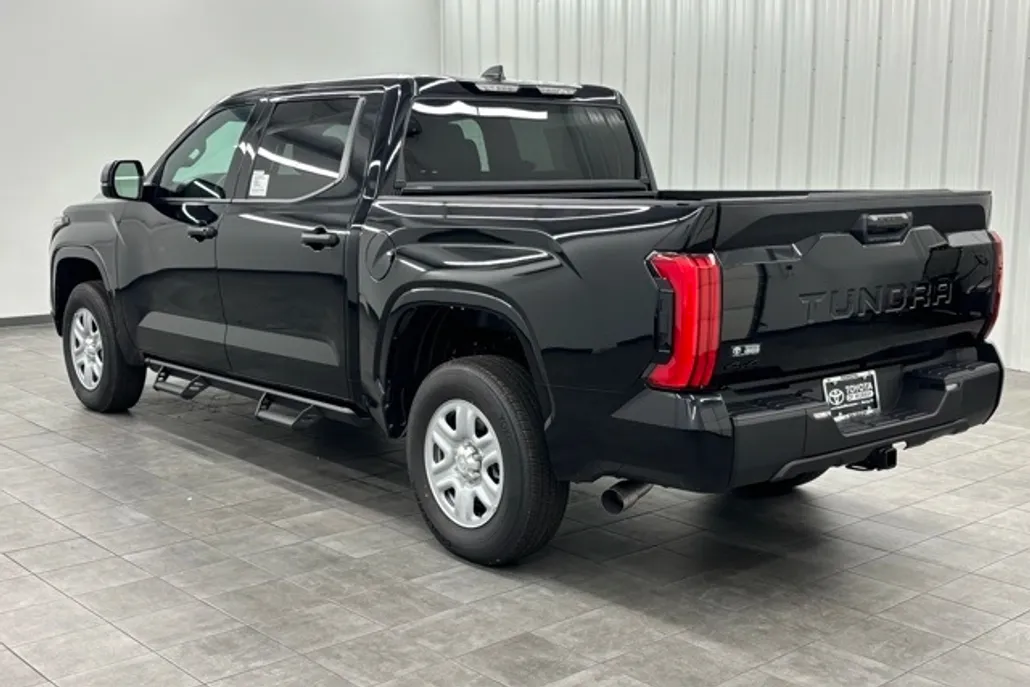 2026 Toyota Tundra SR CrewMax photo 1