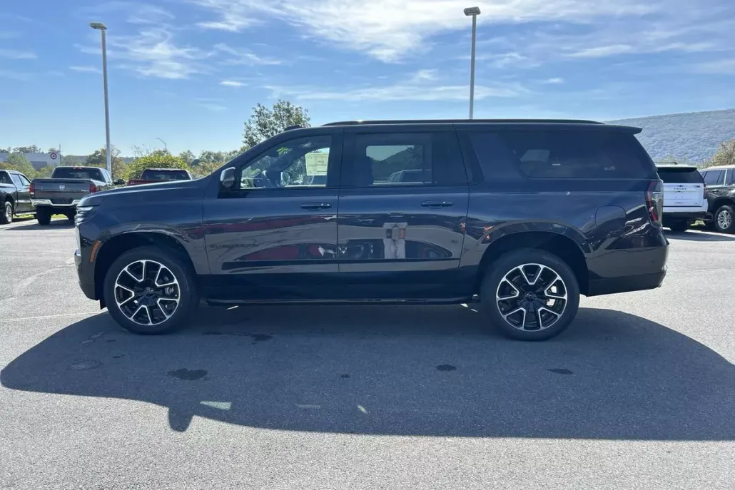 2026 Chevrolet Suburban RST photo 1