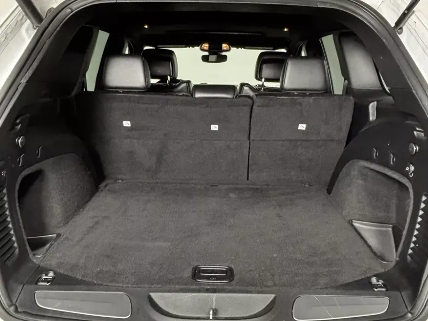 2019 Jeep Grand Cherokee Limited photo 1