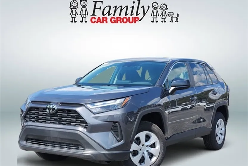 2025 Toyota RAV4 LE photo 1