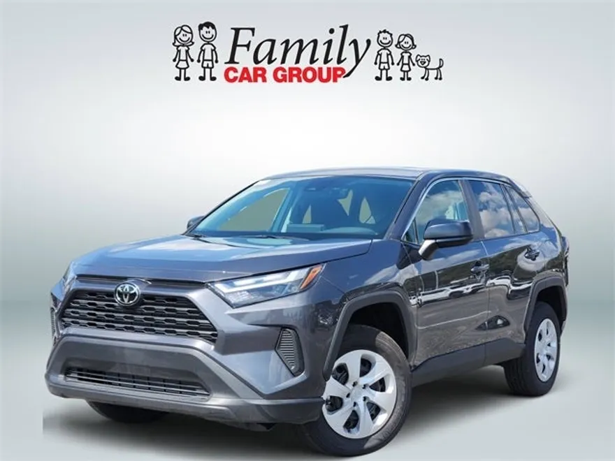 2025 Toyota RAV4 LE photo 1