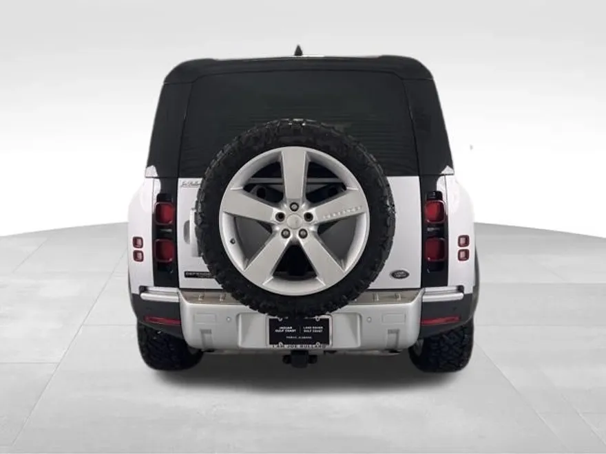 2020 Land Rover Defender 110 photo 1