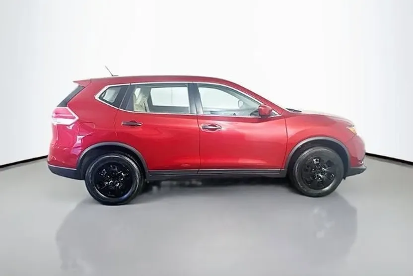2016 Nissan Rogue S photo 1