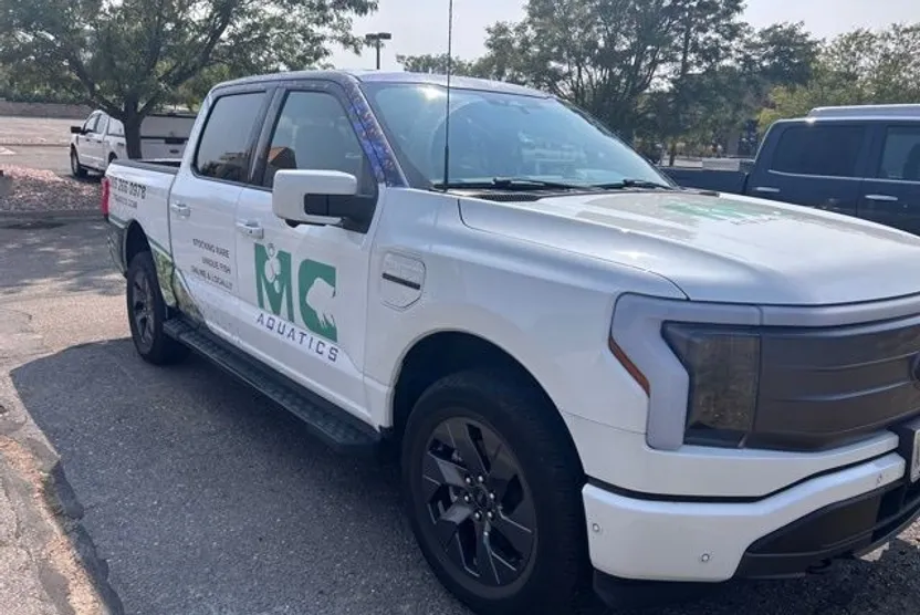 2022 Ford F-150 Lightning Lariat photo 1