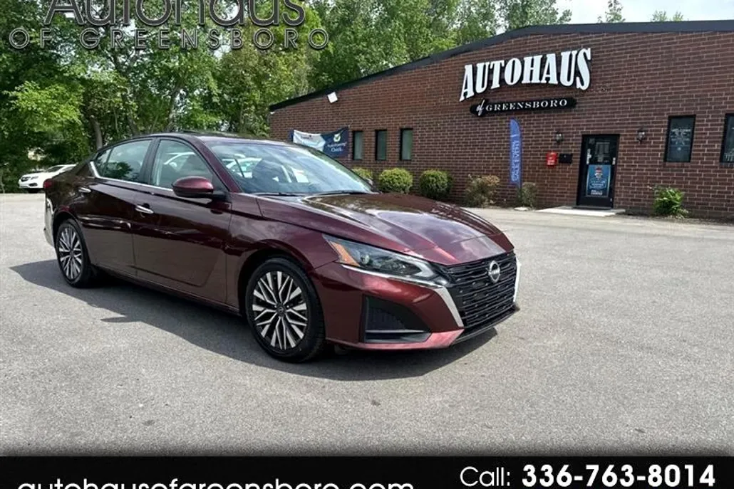 2023 Nissan Altima 2.5 SV photo 1