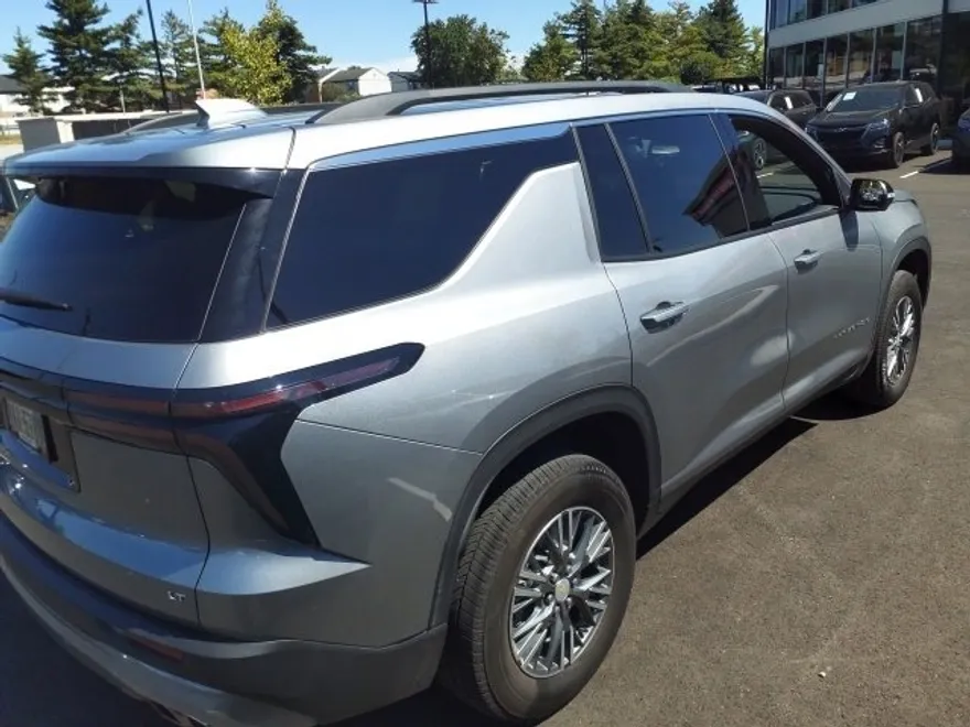 2024 Chevrolet Traverse photo 1