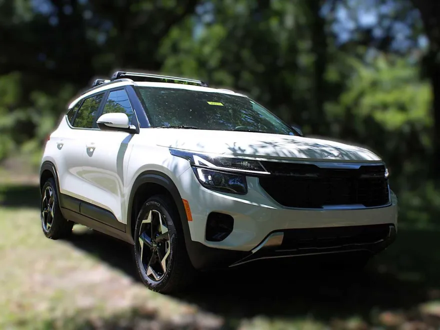 2025 Kia Seltos EX photo 1