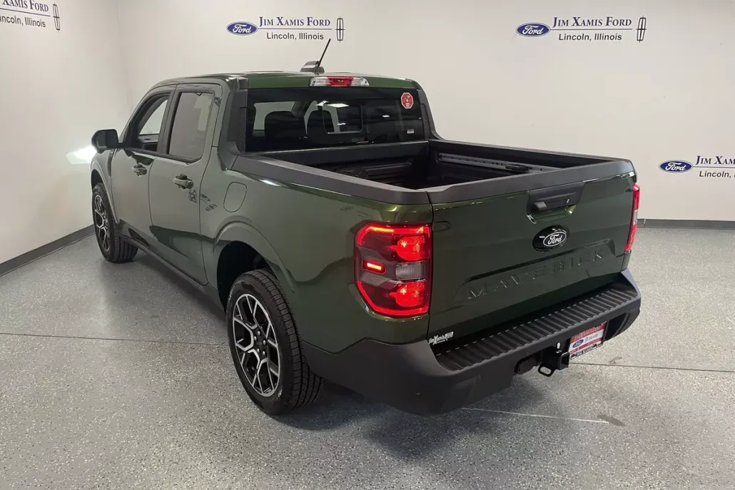 2025 Ford Maverick Lariat photo 1