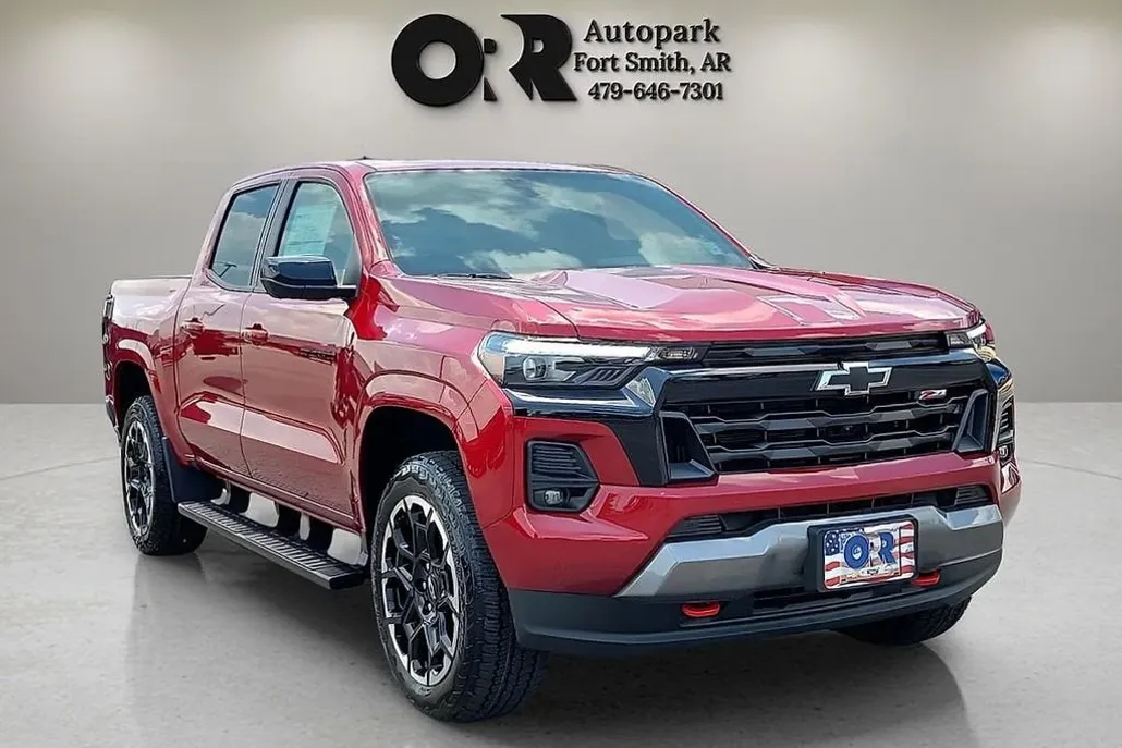 2026 Chevrolet Colorado Z71 photo 1