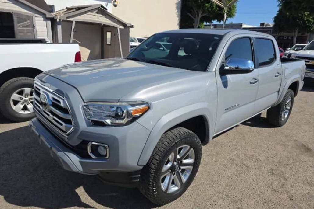 2018 Toyota Tacoma Limited photo 1