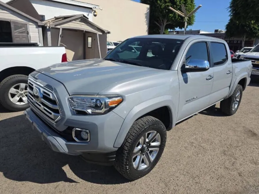 2018 Toyota Tacoma Limited photo 1