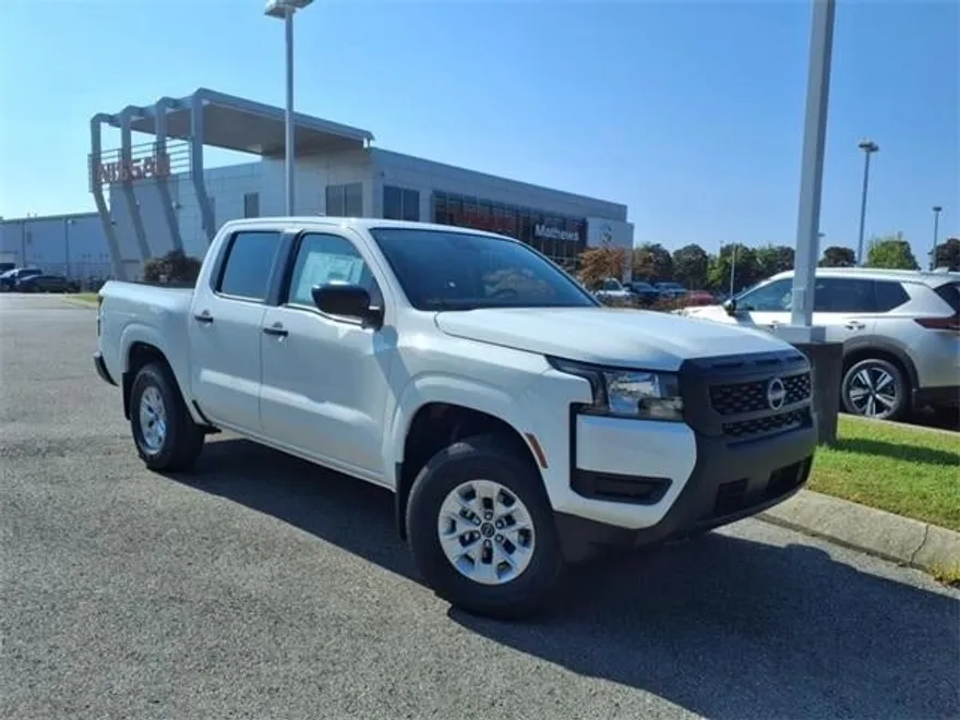 2025 Nissan Frontier Crew Cab S photo 1