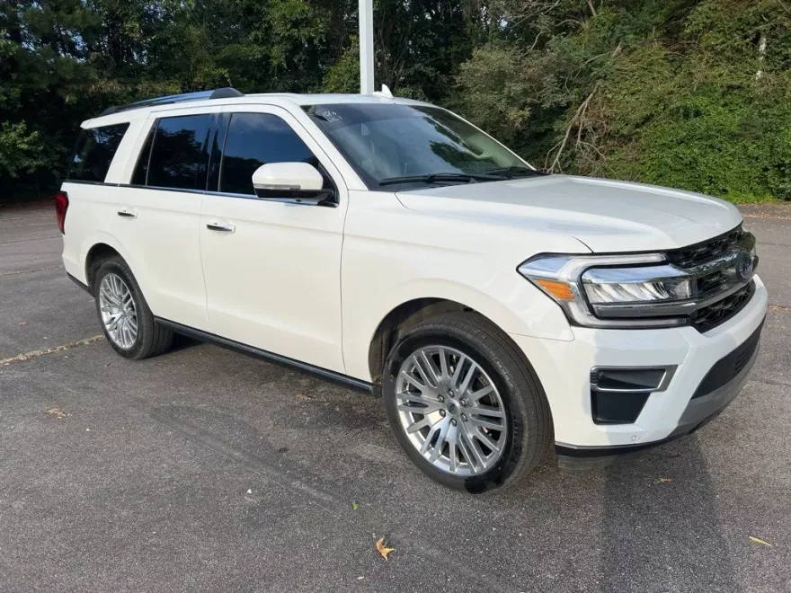 2024 Ford Expedition Limited photo 1