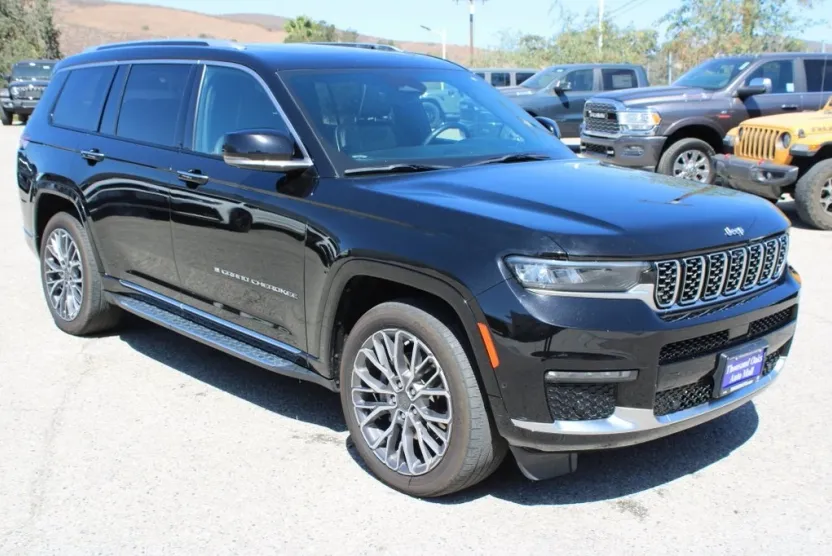 2021 Jeep Grand Cherokee L Summit photo 1
