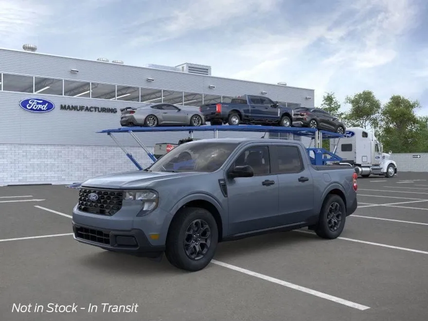 2025 Ford Maverick XLT photo 1