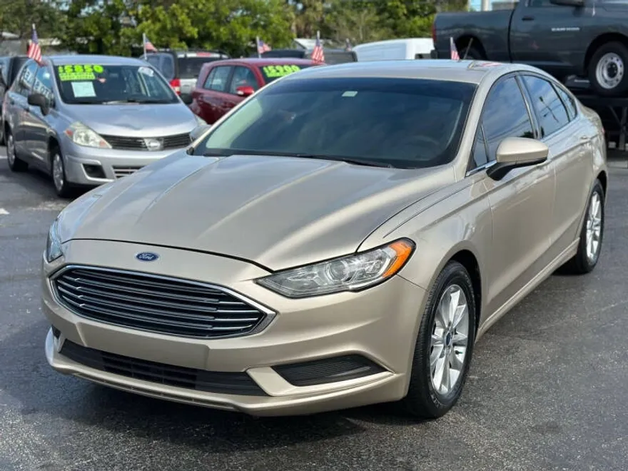 2017 Ford Fusion SE photo 1