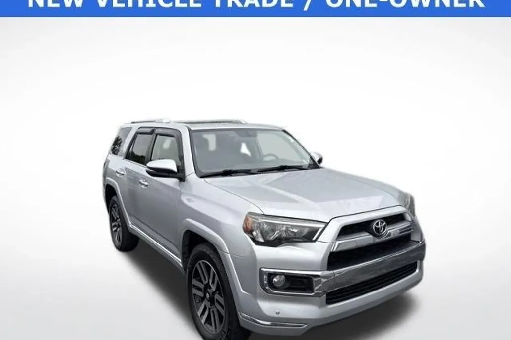 2017 Toyota 4Runner Limited 4WD photo 1