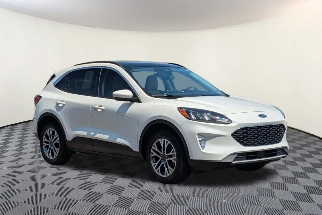 2022 Ford Escape SEL photo 1