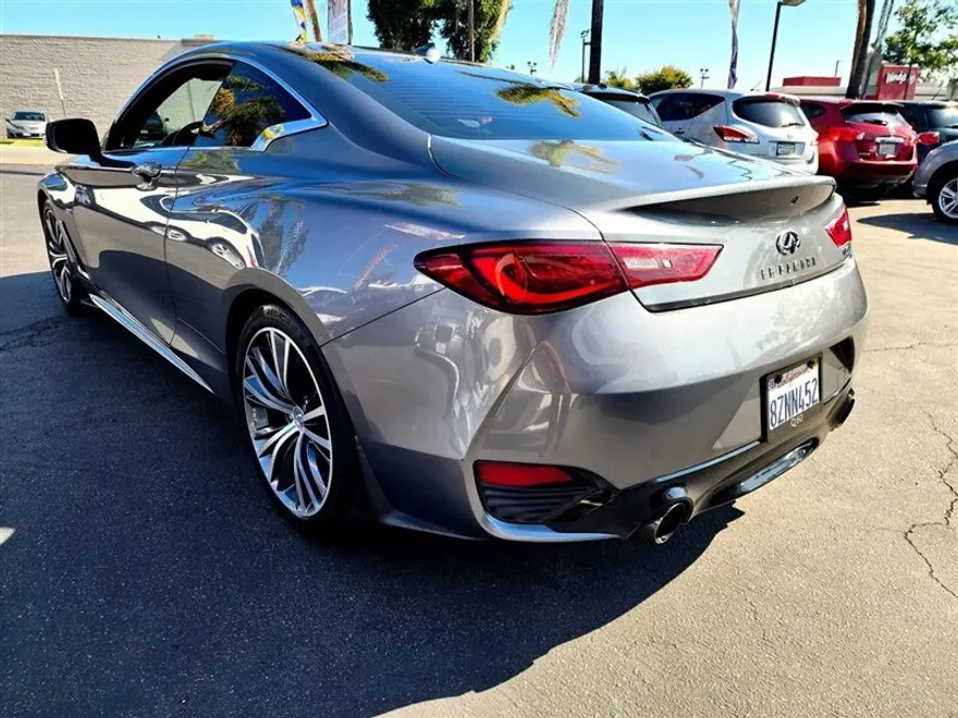 2017 Infiniti Q60 3.0t Premium photo 1