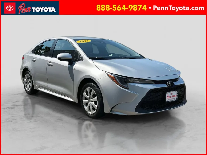 2022 Toyota Corolla LE photo 1