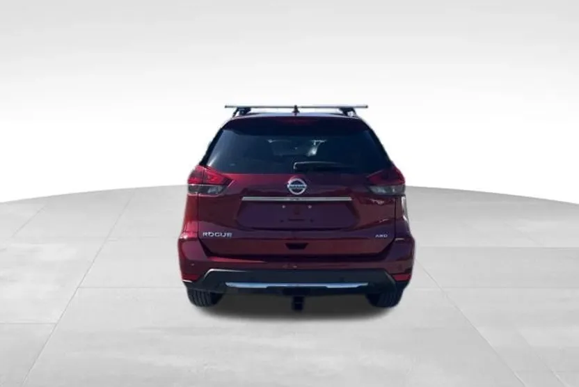 2019 Nissan Rogue SV photo 1