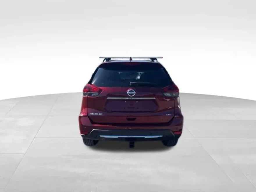 2019 Nissan Rogue SV photo 1