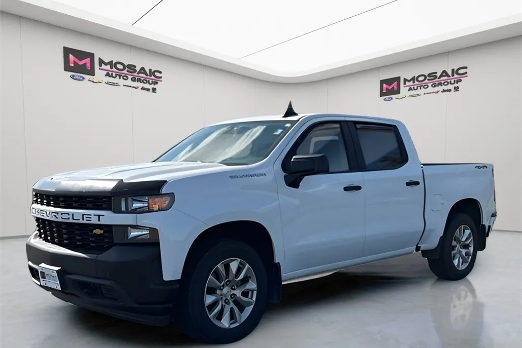 2021 Chevrolet Silverado 1500 Custom photo 1