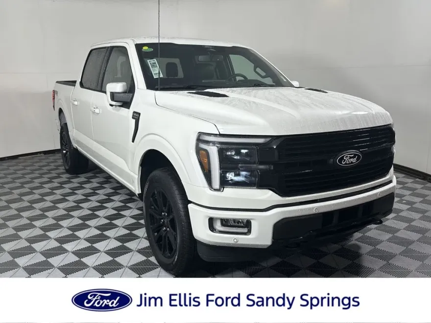 2025 Ford F-150 Platinum photo 1