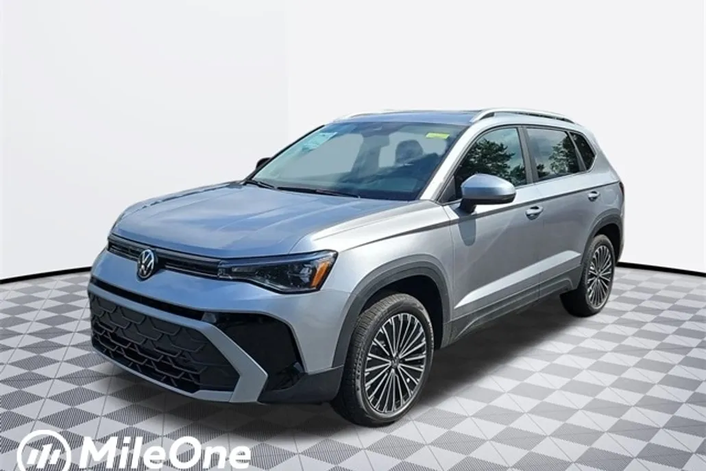 2025 Volkswagen Taos SE photo 1