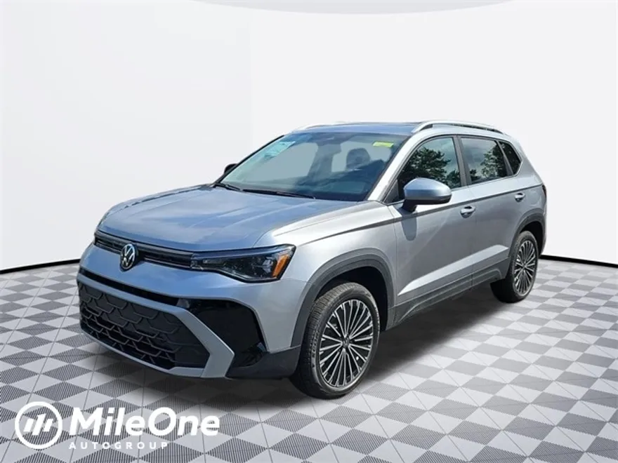 2025 Volkswagen Taos SE photo 1