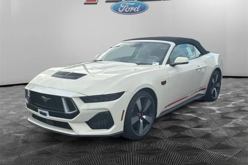 2025 Ford Mustang GT Premium Convertible photo 1