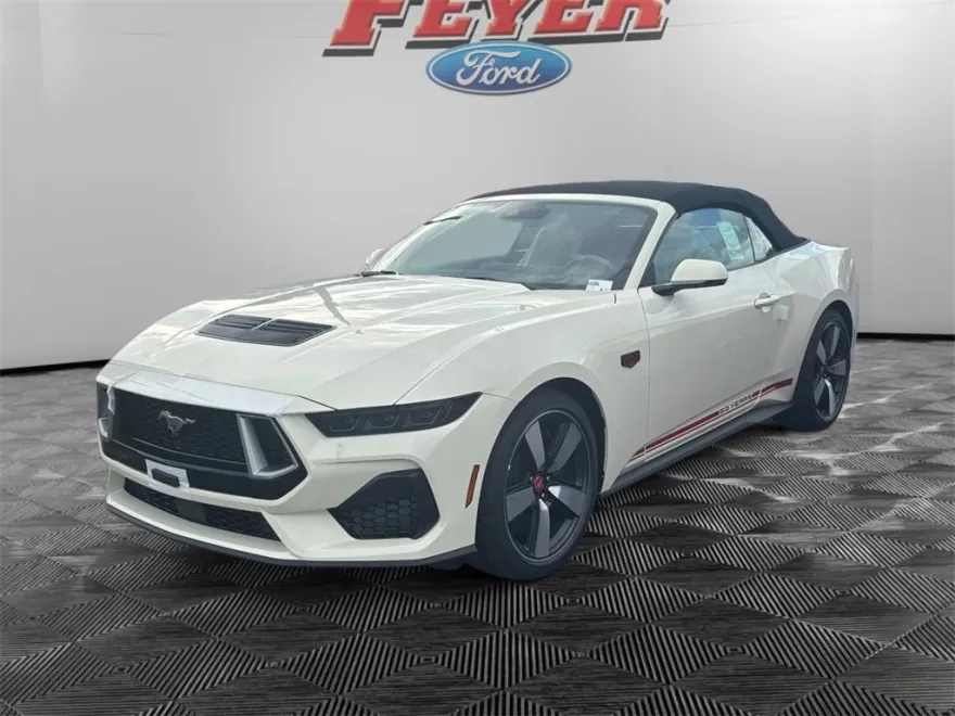 2025 Ford Mustang GT Premium Convertible photo 1